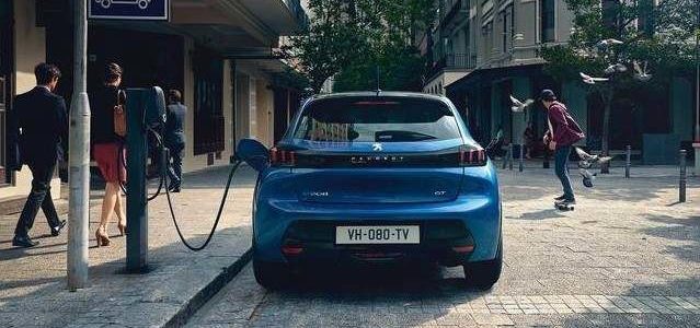 Comment recharger une Peugeot e-208 ? Comment recharger une Peugeot e-208 ?