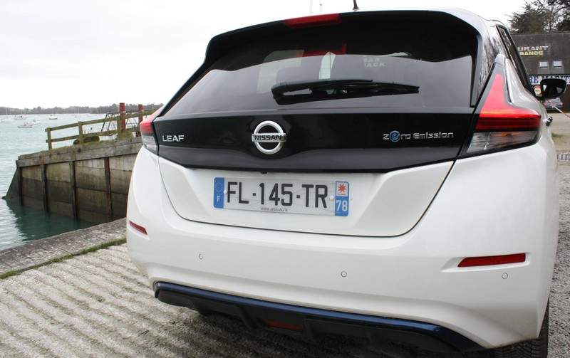 arrière de la Nissan Leaf e+